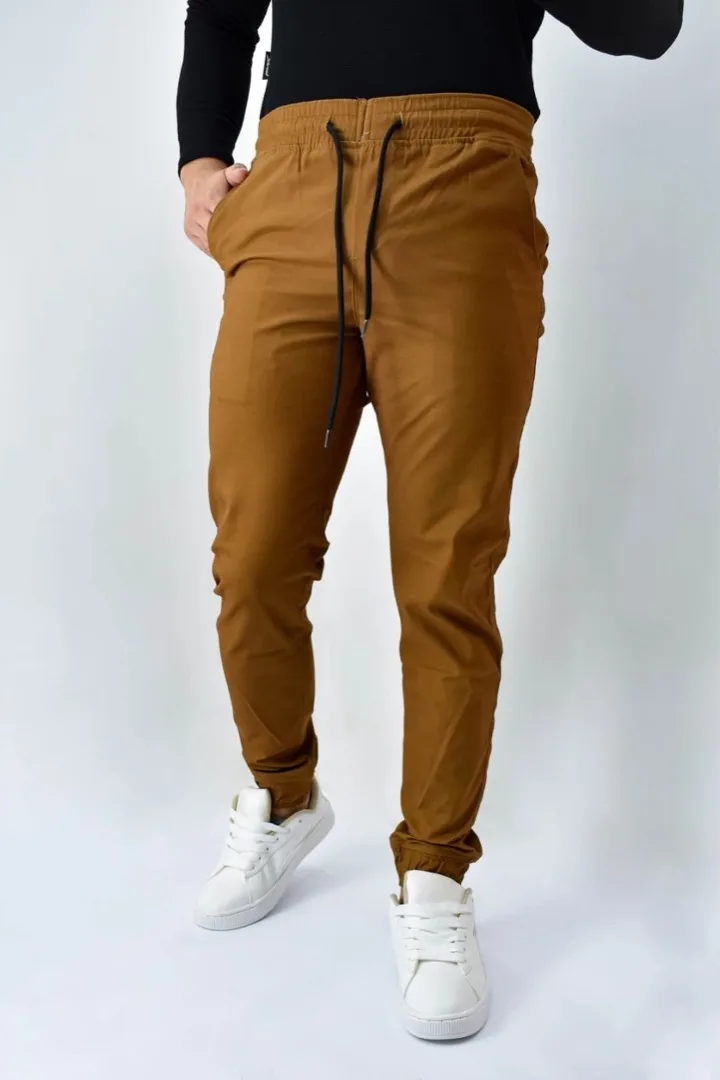 Jogger de Drill Café